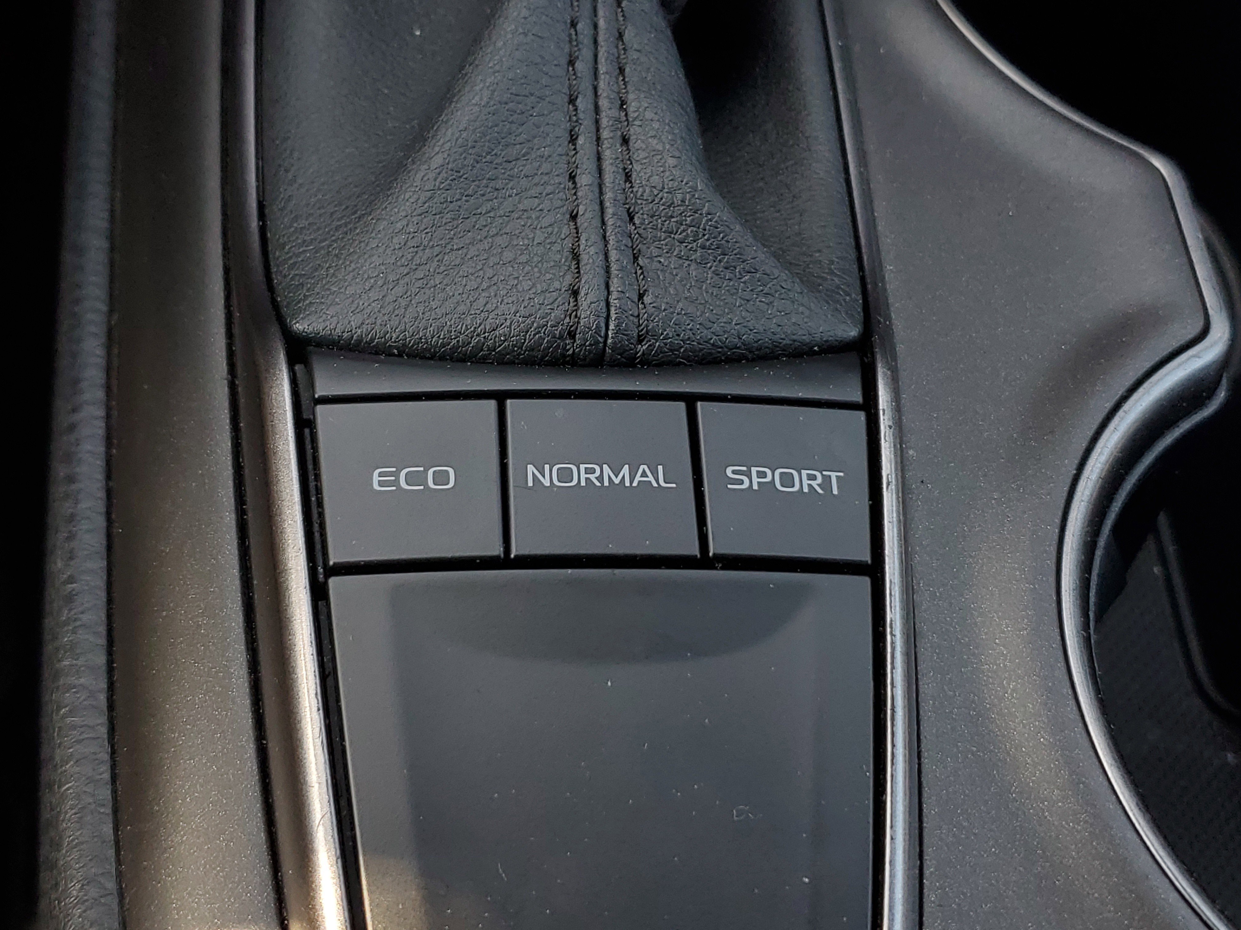 Used 2024 Toyota Camry SE image 27
