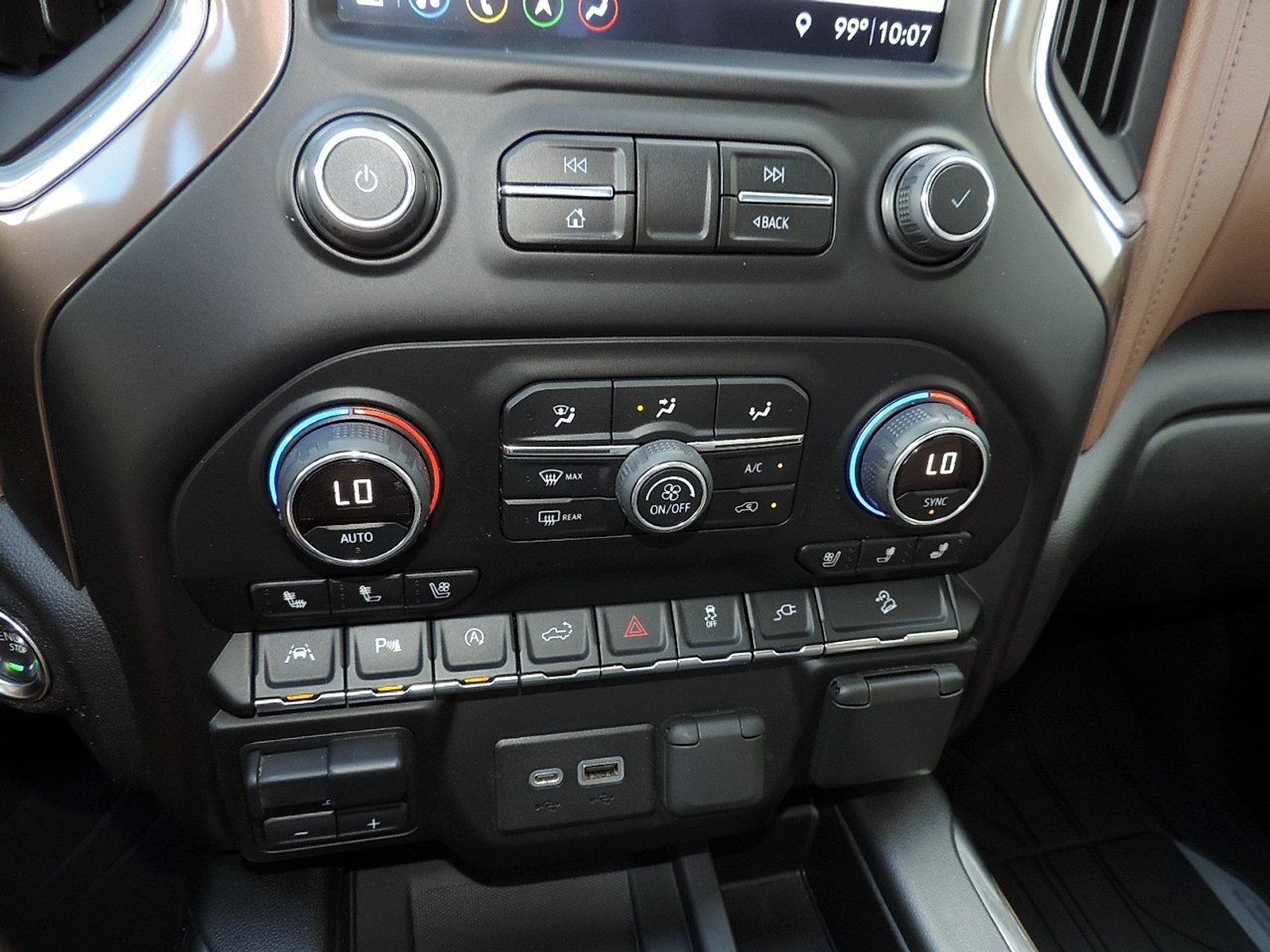 Certified 2019 Chevrolet Silverado 1500 High Country w/ Safety Package II AWD/4WD image 19