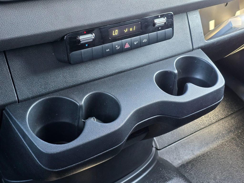 Used 2022 Mercedes-Benz Sprinter 2500 image 30