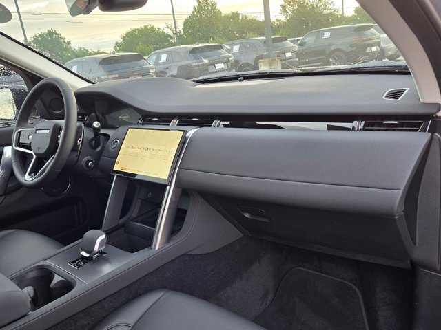 Used 2025 Land Rover Discovery Sport S image 23