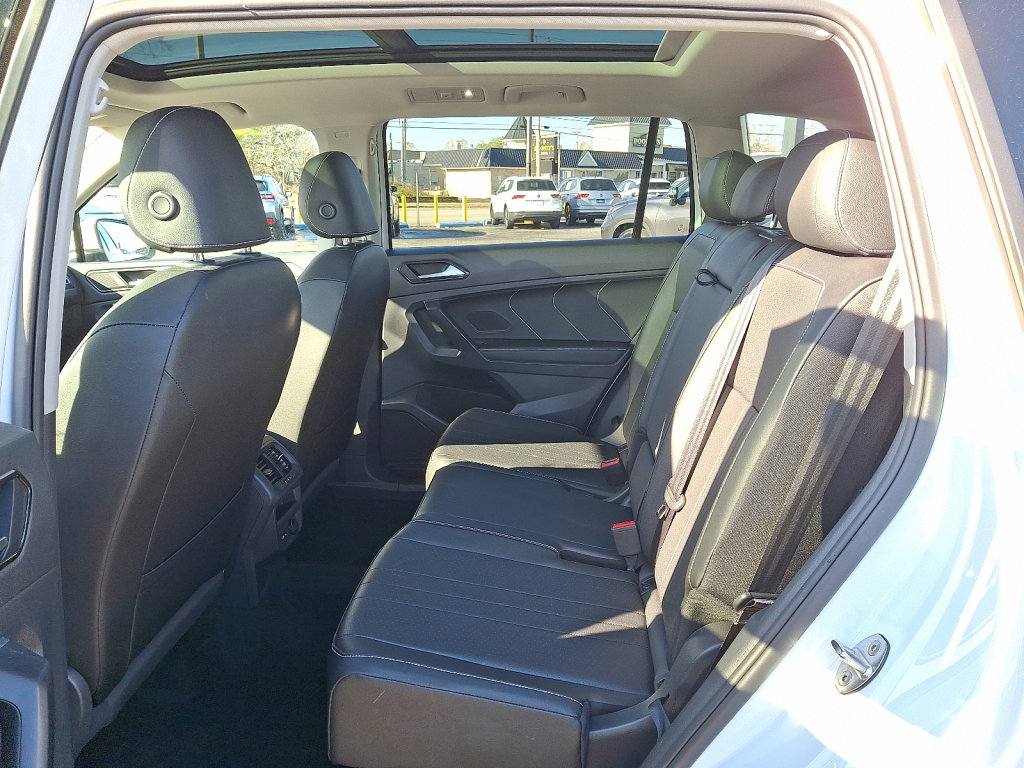 Used 2023 Volkswagen Tiguan SE image 20