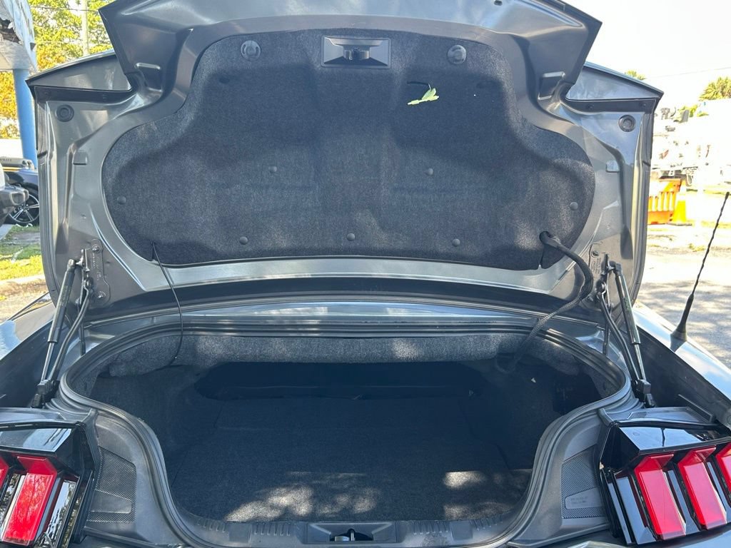 Used 2025 Ford Mustang Premium RWD image 34