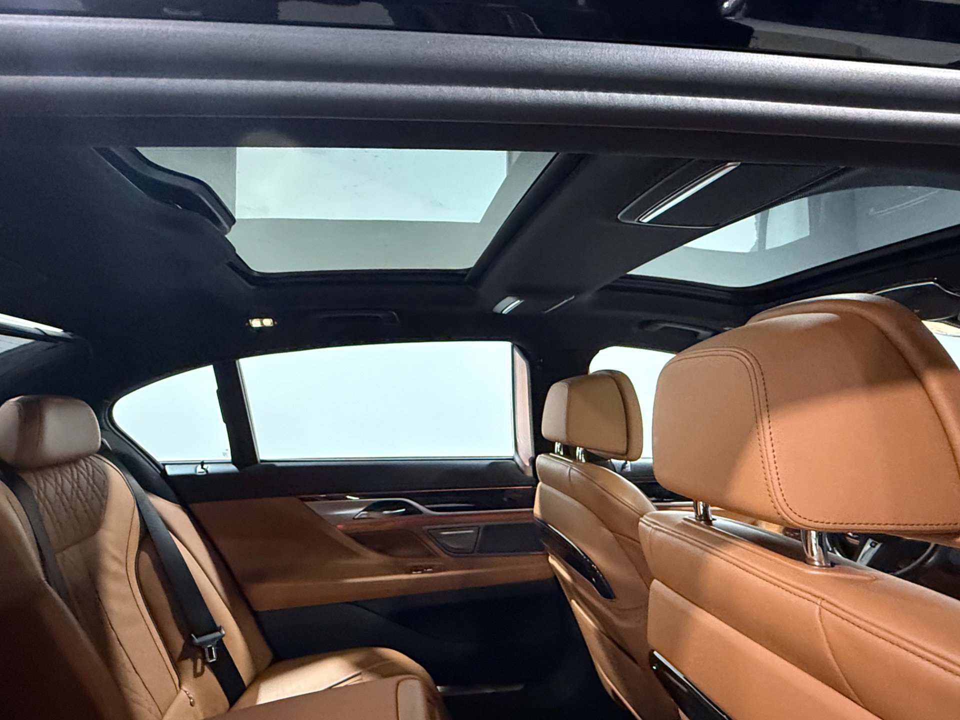 Used 2022 BMW 740i xDrive w/ M Sport Package image 77