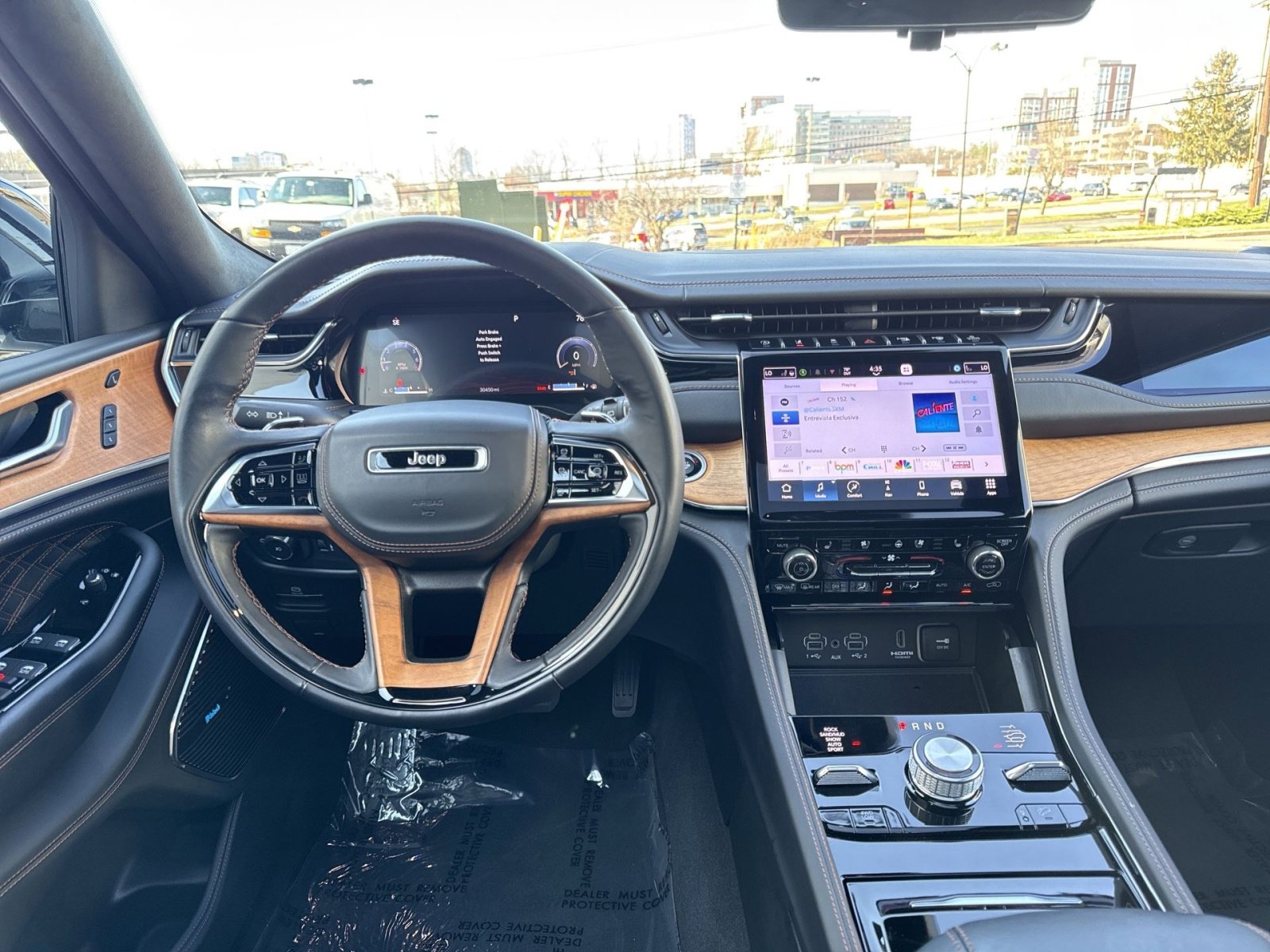 Used 2023 Jeep Grand Cherokee Summit image 16