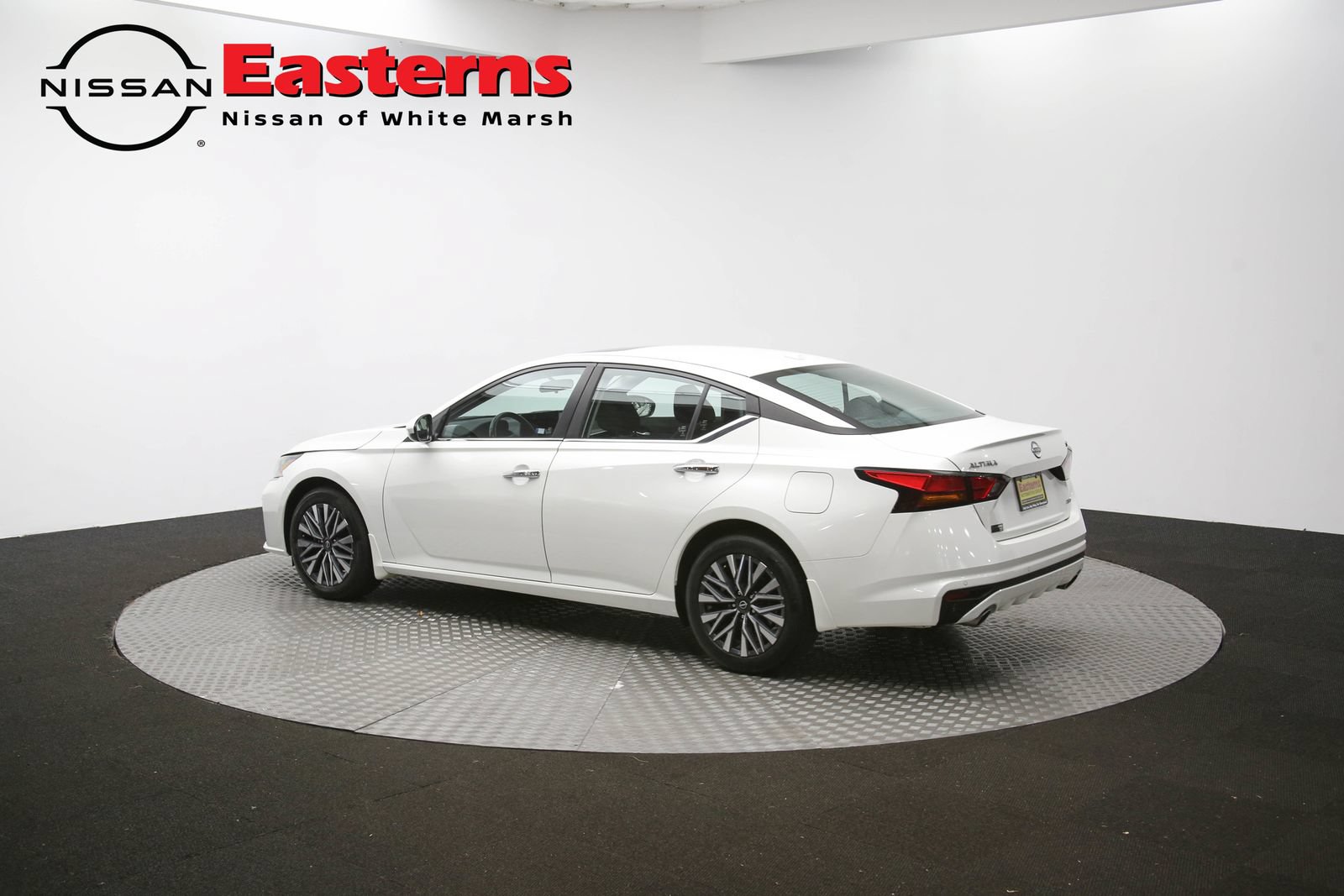 Used 2024 Nissan Altima 2.5 SV w/ SV Premium Package AWD/4WD image 62