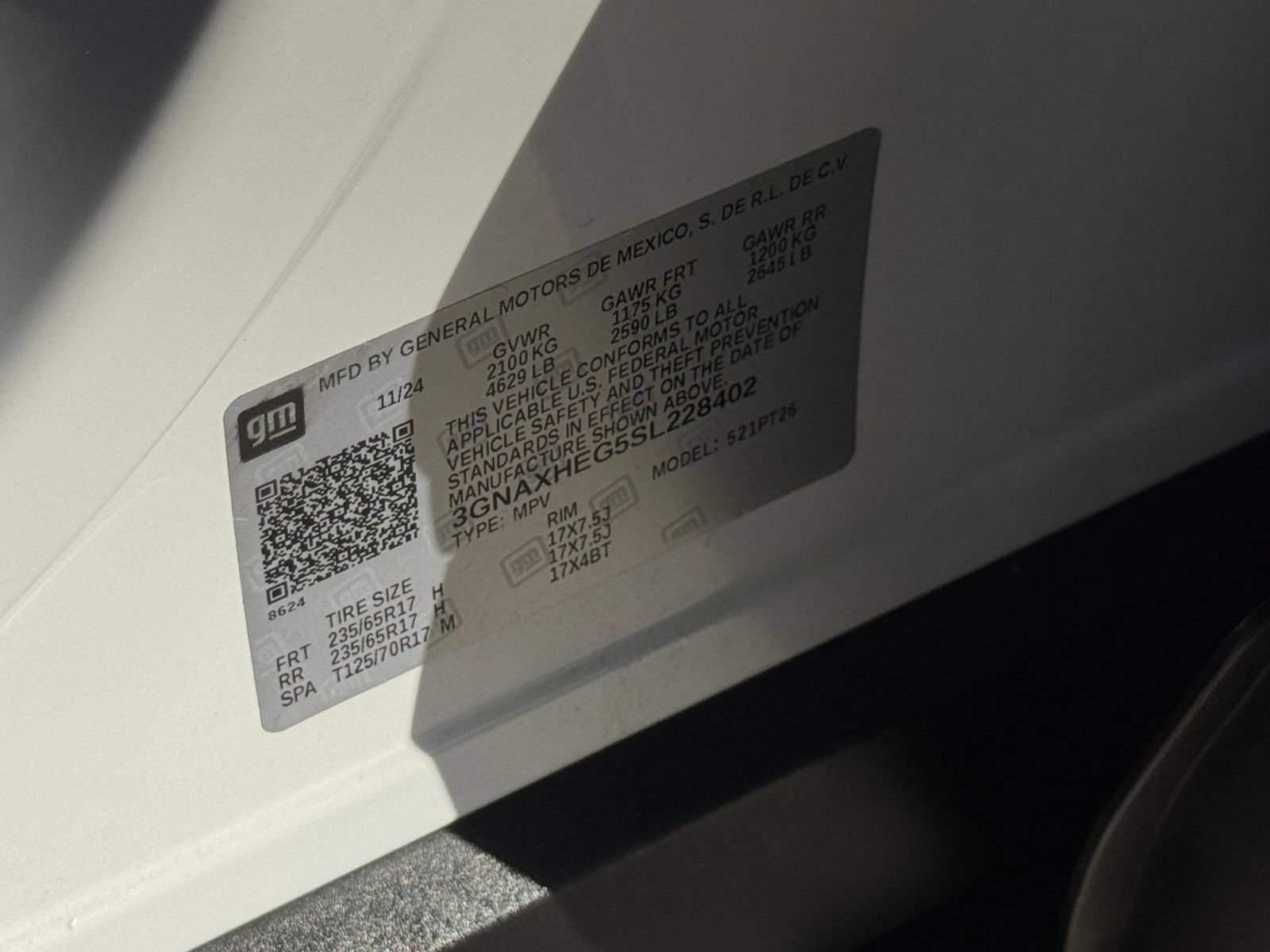 Used 2025 Chevrolet Equinox LT FWD image 29