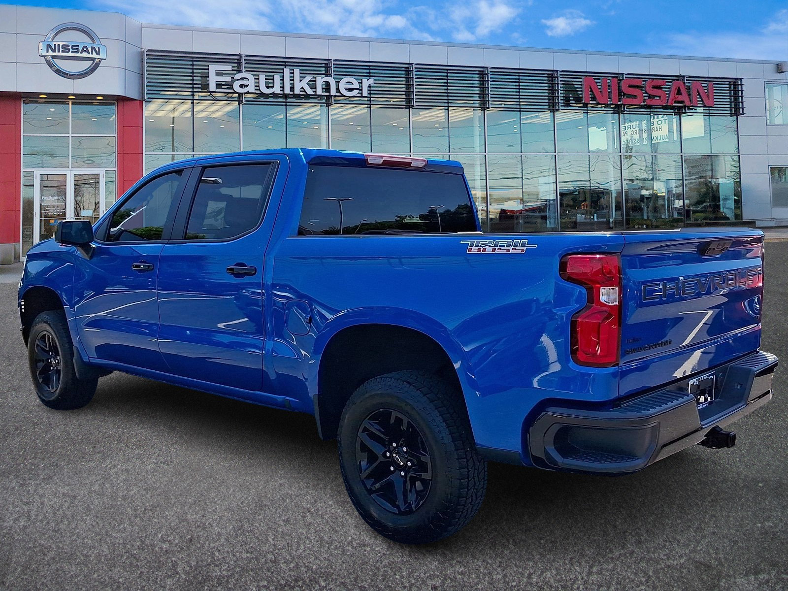 Used 2022 Chevrolet Silverado 1500 LT Trail Boss w/ Protection Package AWD/4WD image 4