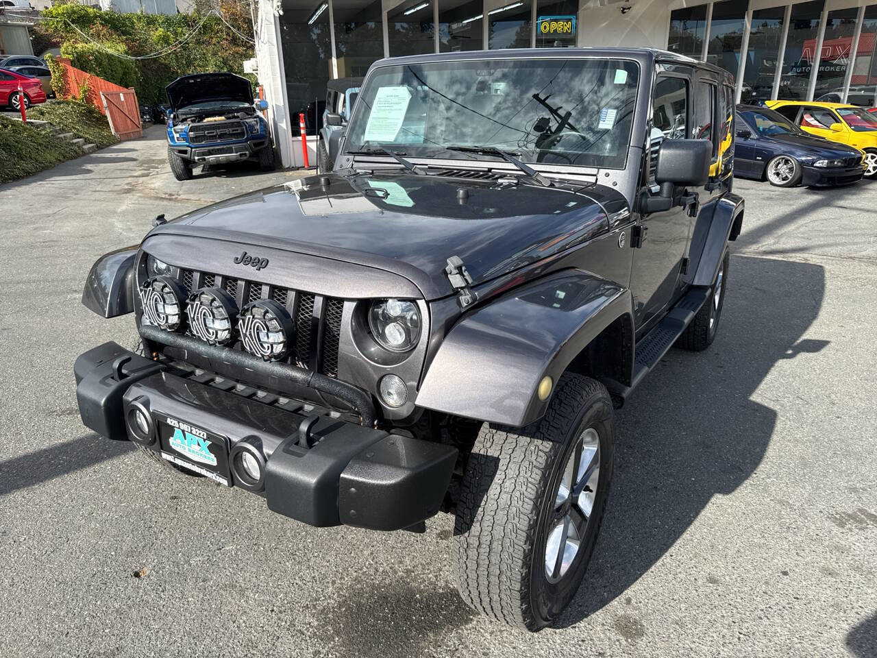 Used 2014 Jeep Wrangler Unlimited Sahara w/ Dual Top Group