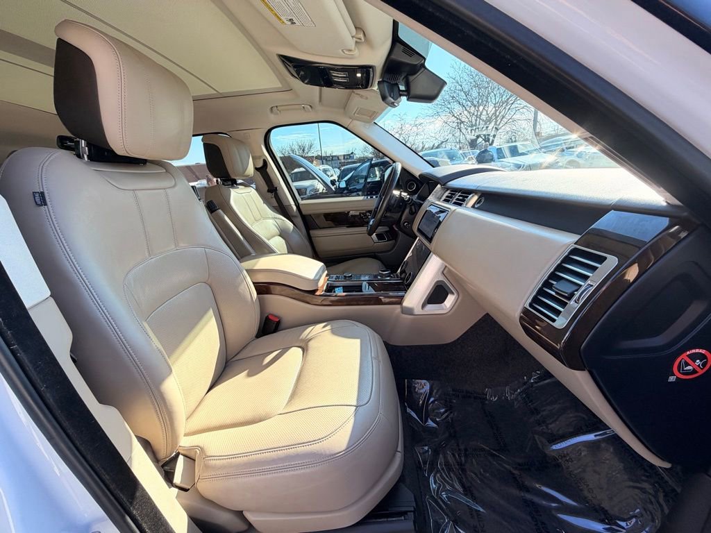 Used 2018 Land Rover Range Rover HSE image 13
