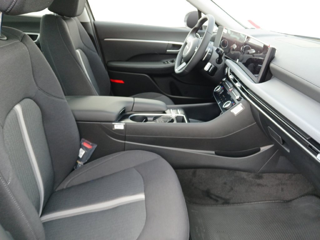 New 2026 Hyundai Sonata SEL FWD image 15