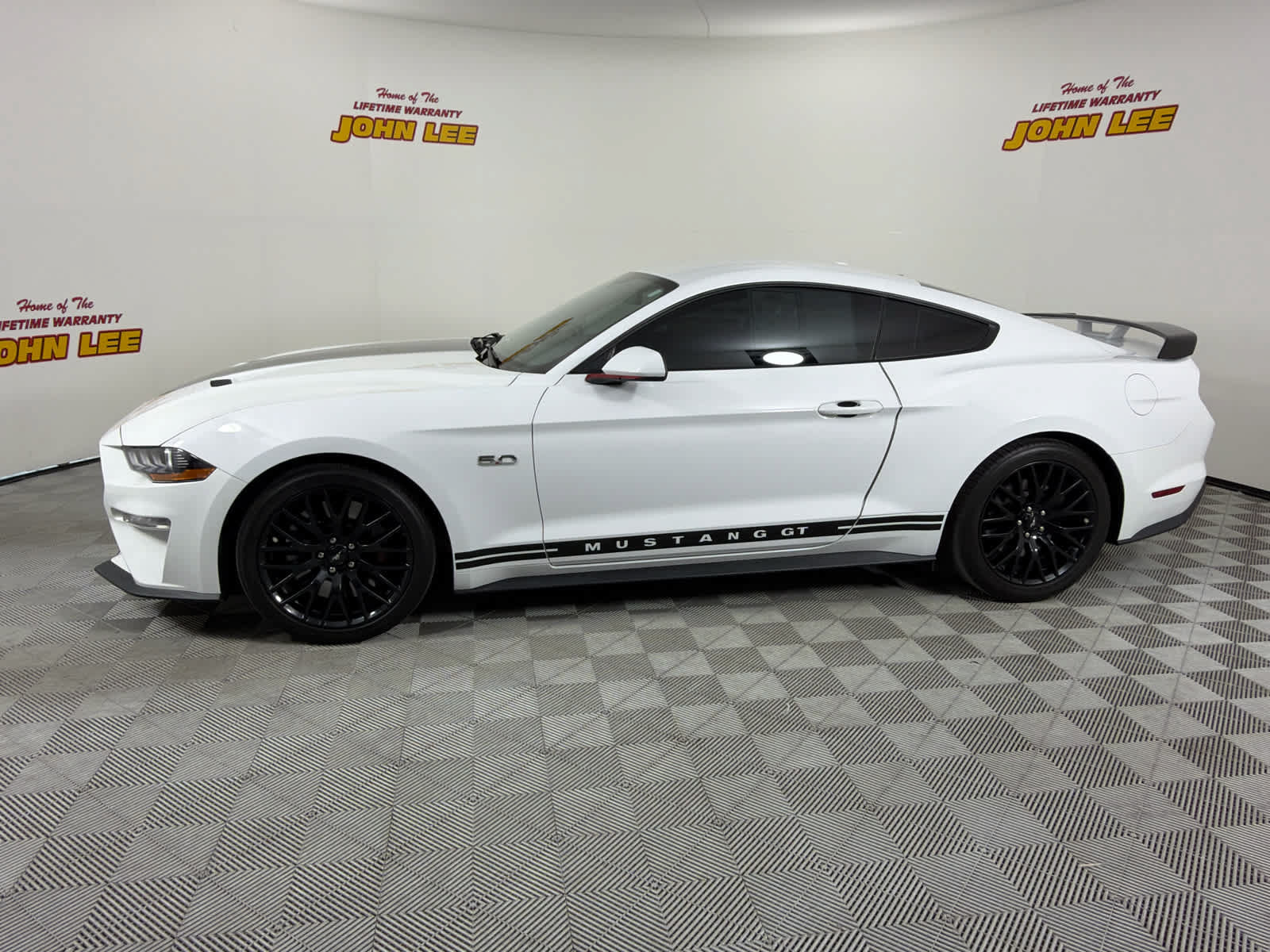 Used 2019 Ford Mustang GT w/ GT Performance Package RWD image 2
