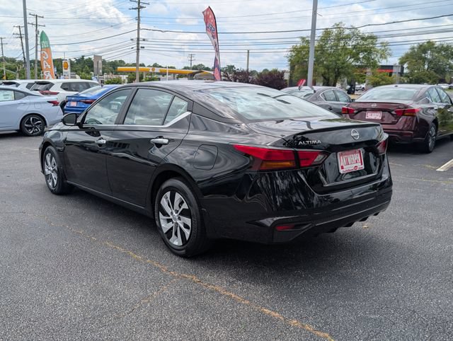 Used 2024 Nissan Altima 2.5 S FWD image 5