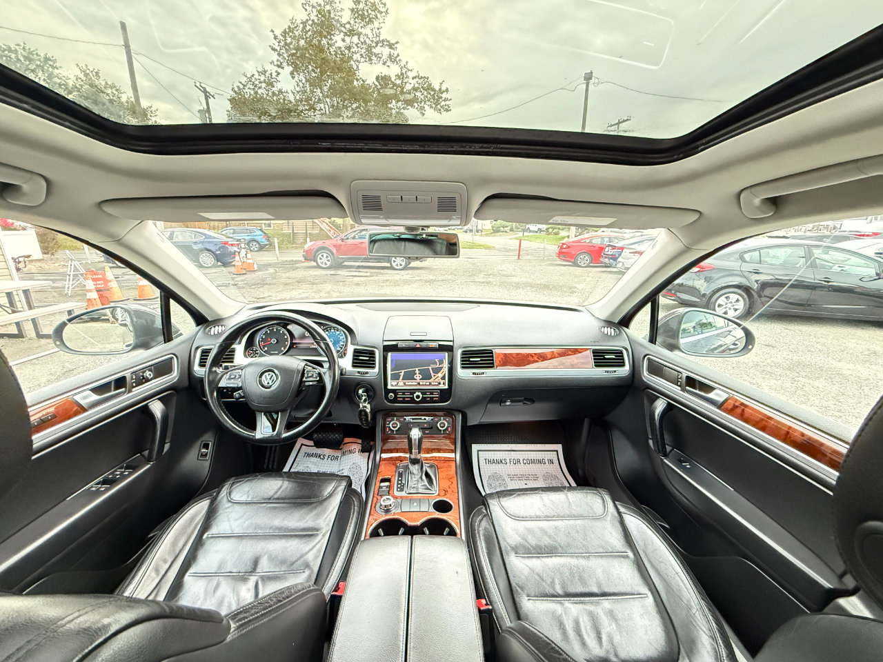 Used 2012 Volkswagen Touareg VR6 image 26