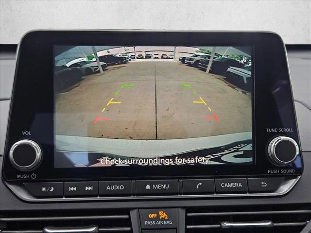 Used 2024 Nissan Altima 2.5 SV image 12