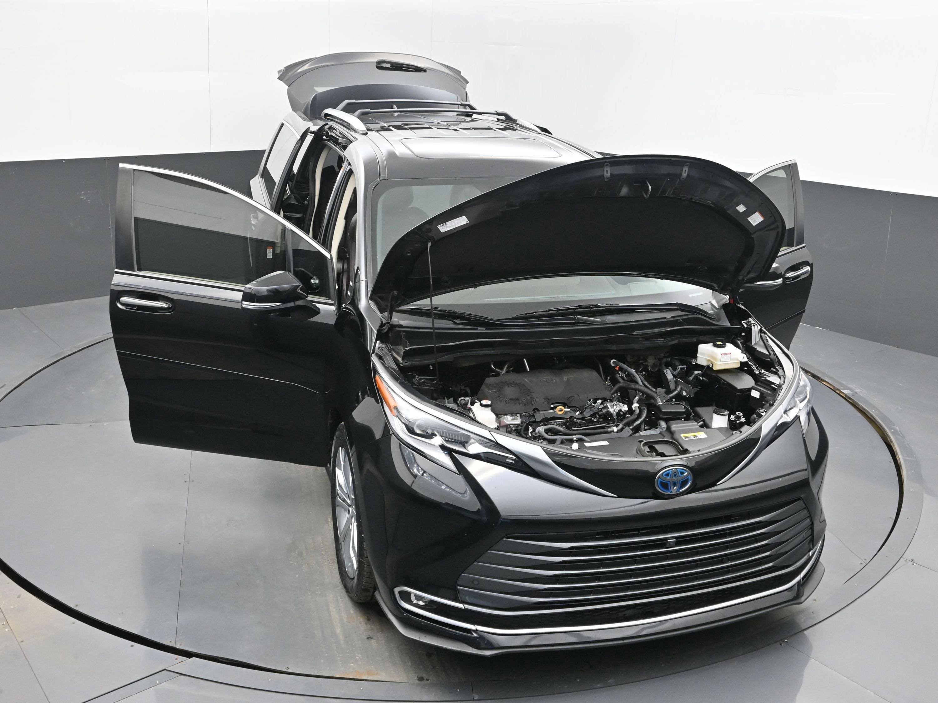 Used 2022 Toyota Sienna Platinum image 42