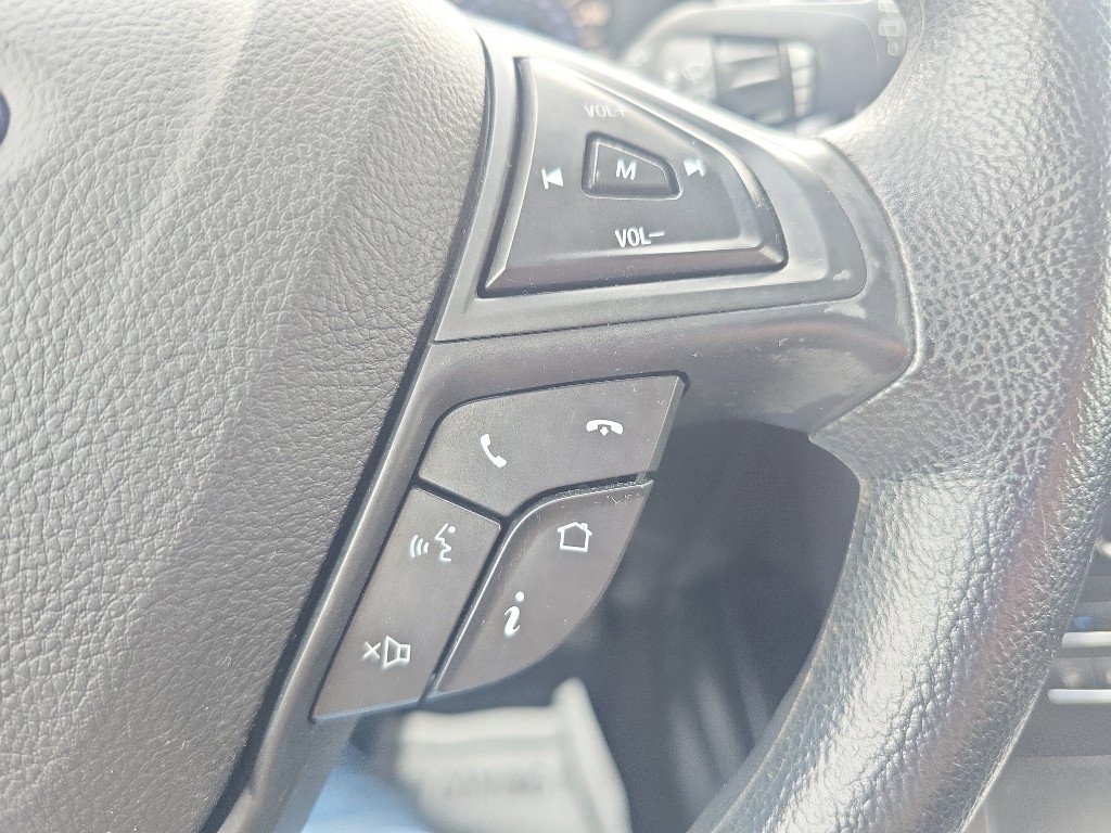 Used 2020 Ford Edge SE w/ Cargo Accessory Package image 22