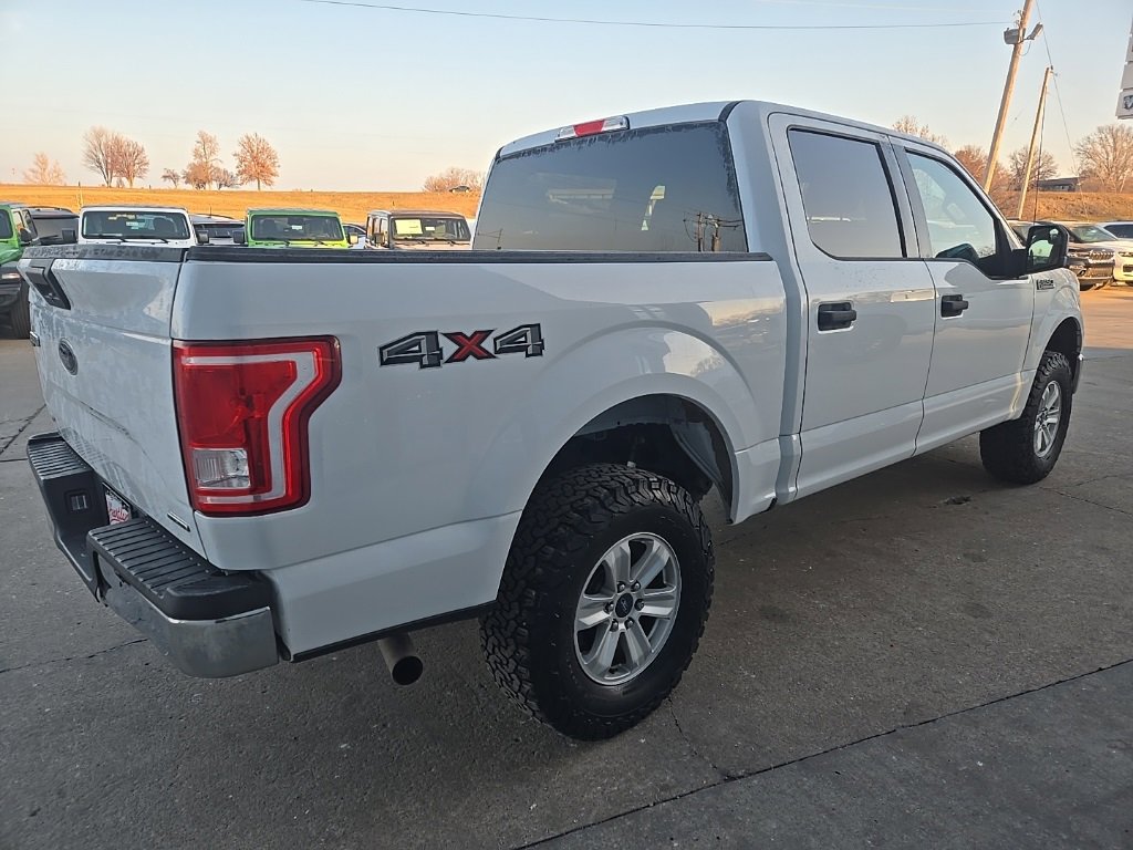Used 2015 Ford F150 XLT image 11