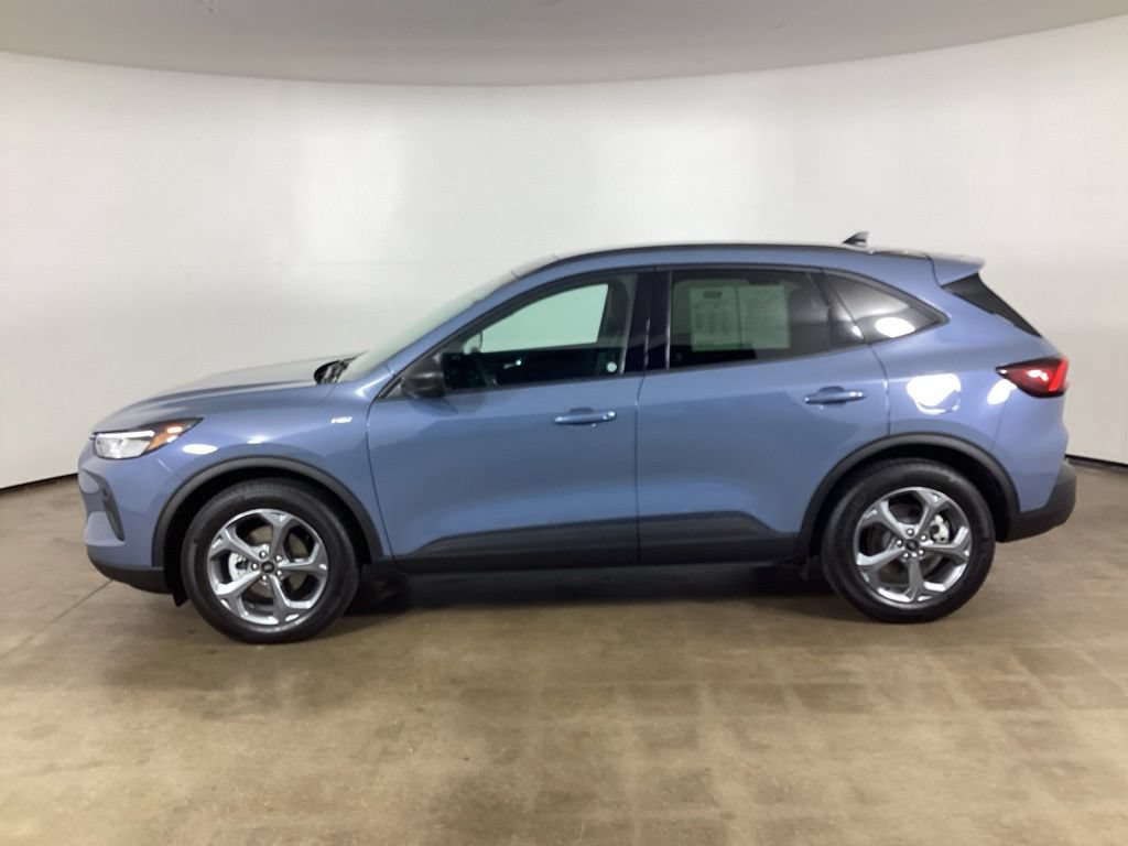 Used 2025 Ford Escape ST-Line w/ Equipment Group 301A FWD image 17