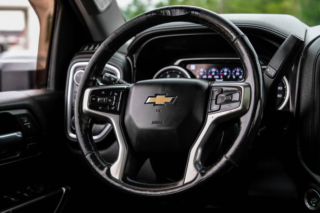 Used 2020 Chevrolet Silverado 2500 LTZ w/ LTZ Premium Package AWD/4WD image 15