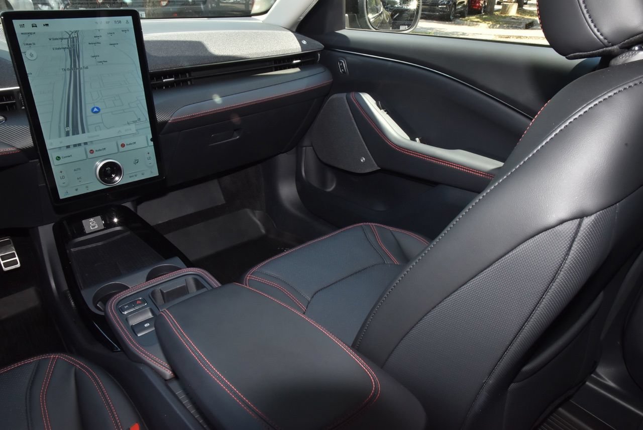 Certified 2025 Ford Mustang Mach-E Premium w/ Sport Appearance Package AWD/4WD image 17