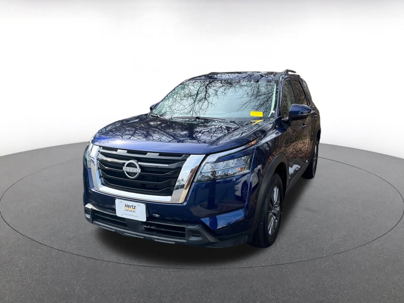 Used 2025 Nissan Pathfinder SV AWD/4WD image 12