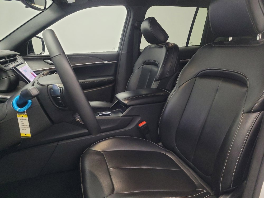 Used 2024 Jeep Grand Cherokee Limited 4xe image 17