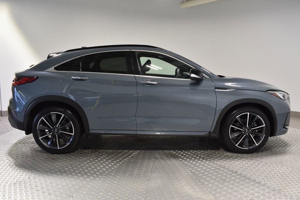 Certified 2025 INFINITI QX55 Essential image 9