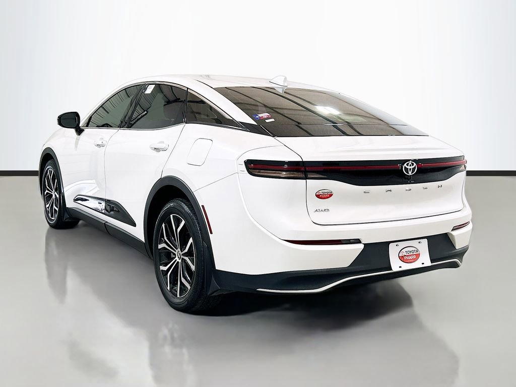 Used 2023 Toyota Crown XLE image 6