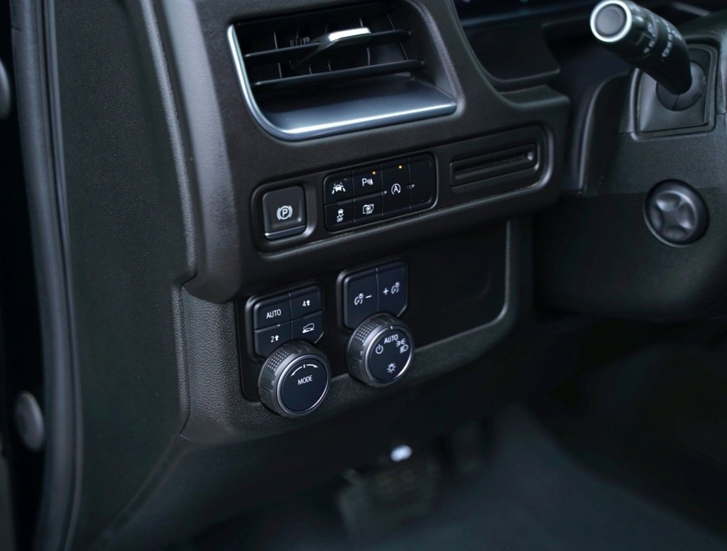 Used 2023 Chevrolet Tahoe LT w/ Luxury Package image 25