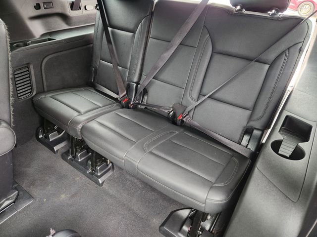 Used 2022 Chevrolet Suburban Z71 w/ Off-Road Capability Package AWD/4WD image 32