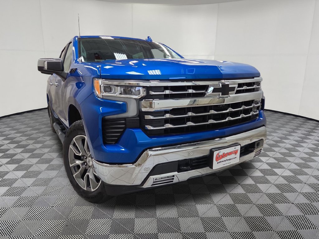 Used 2023 Chevrolet Silverado 1500 LTZ AWD/4WD image 2