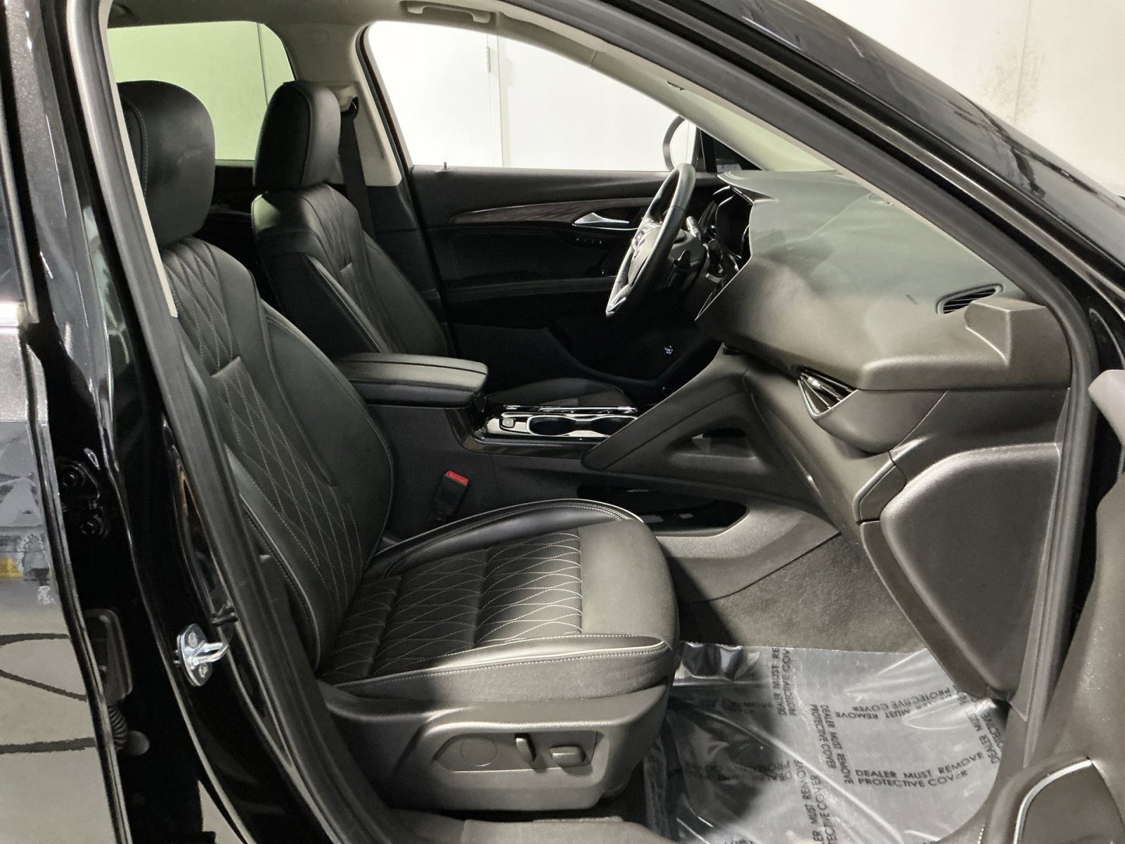 Used 2023 Buick Envision Avenir image 34