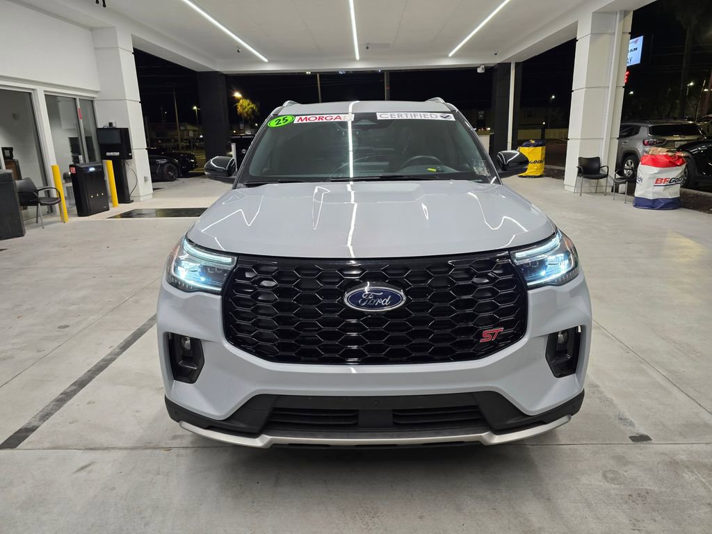 Used 2025 Ford Explorer Platinum w/ LUX Leather Package image 8