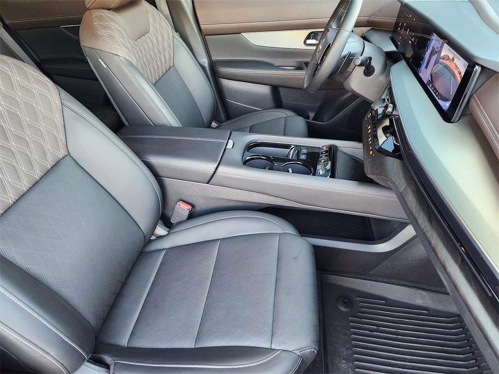 Used 2025 Nissan Murano Platinum w/ Cargo Package image 10