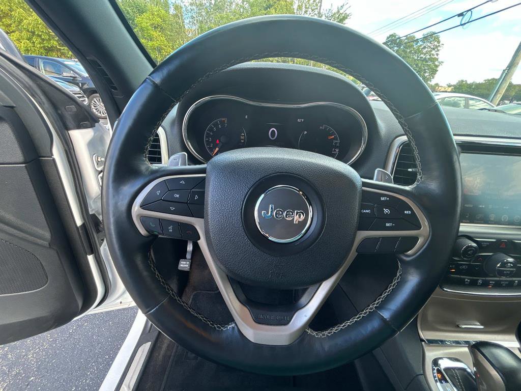 Used 2017 Jeep Grand Cherokee Limited image 25