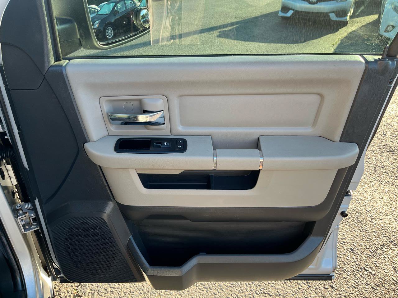 Used 2012 RAM 1500 Classic SLT AWD/4WD image 28