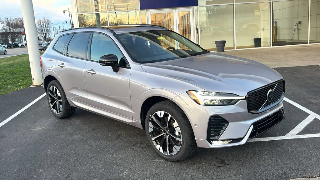 New 2026 Volvo XC60 B5 Plus w/ Protection Package Premier AWD/4WD image 28