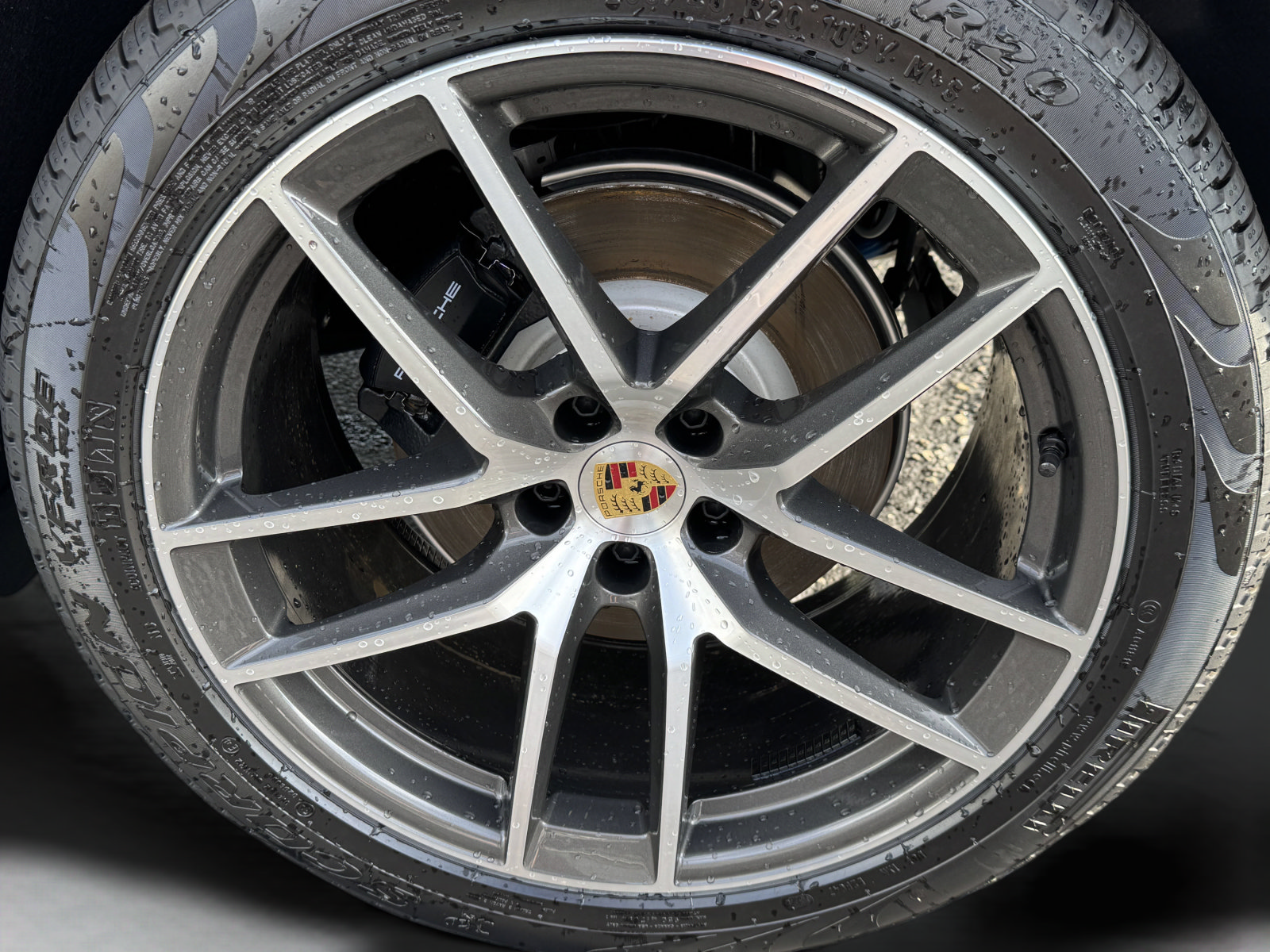 New 2025 Porsche Macan AWD/4WD image 9