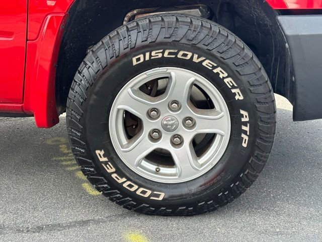 Used 2005 Dodge Dakota SLT w/ Trailer Tow Group AWD/4WD image 13