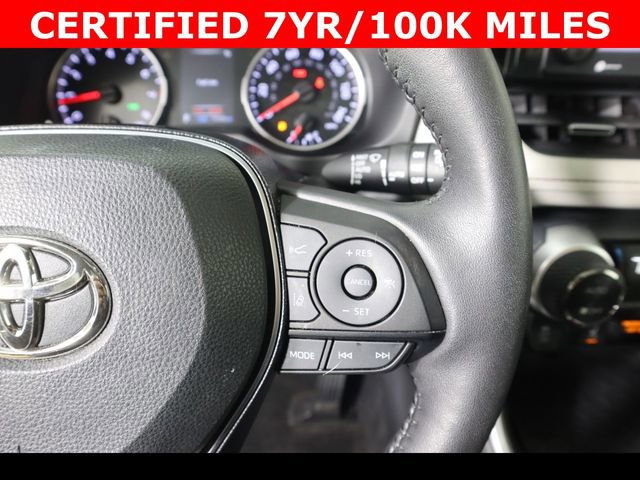 Used 2020 Toyota RAV4 XLE Premium image 25