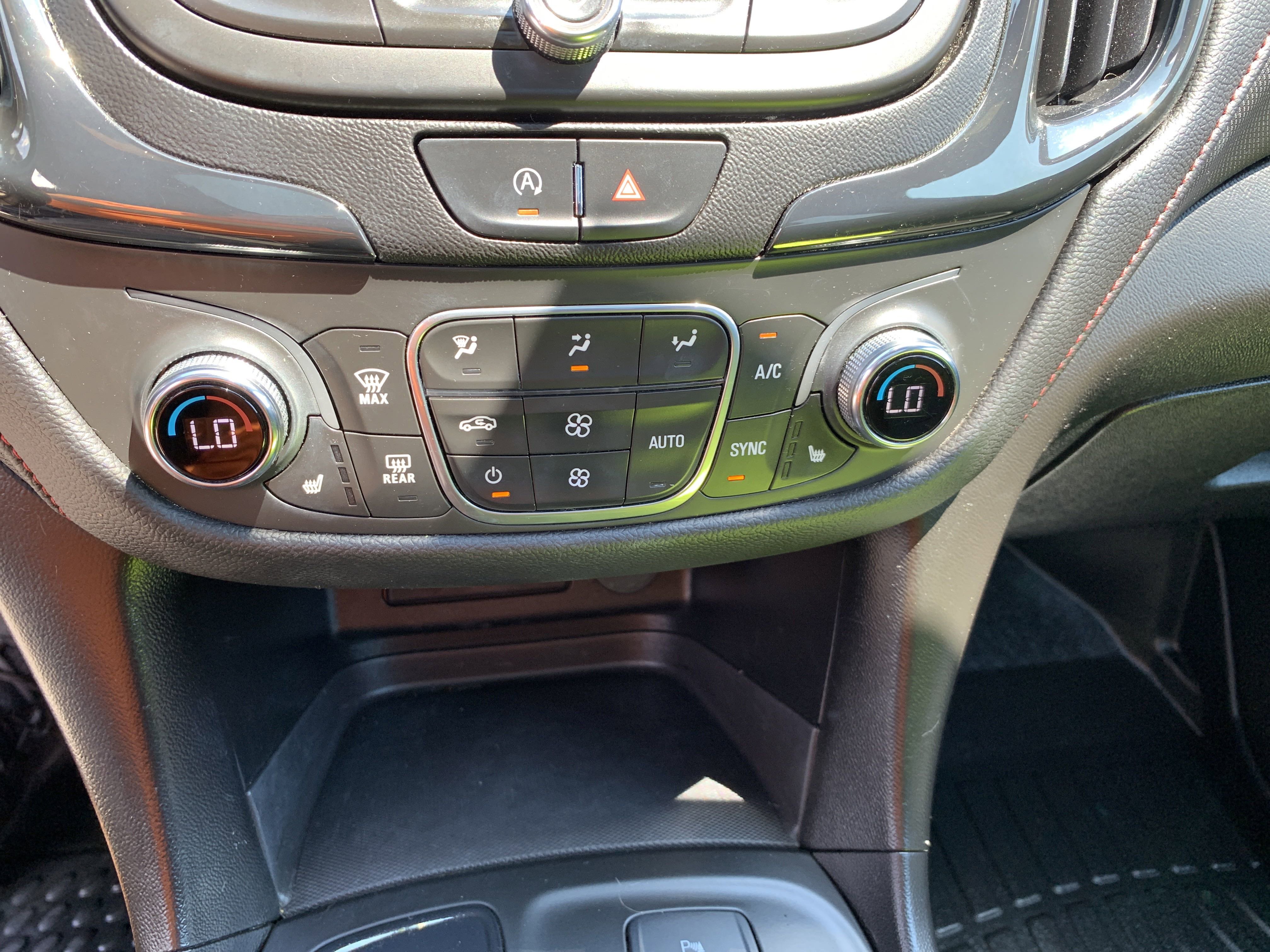 Used 2022 Chevrolet Equinox RS w/ RS Leather Package FWD image 24