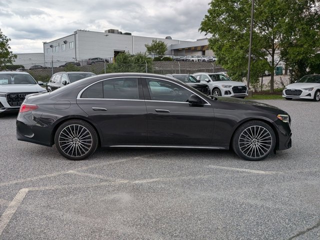 Used 2024 Mercedes-Benz E 350 4MATIC Sedan image 4