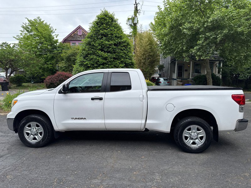 Used 2011 Toyota Tundra 4x4 Double Cab w/ Tow Pkg image 7