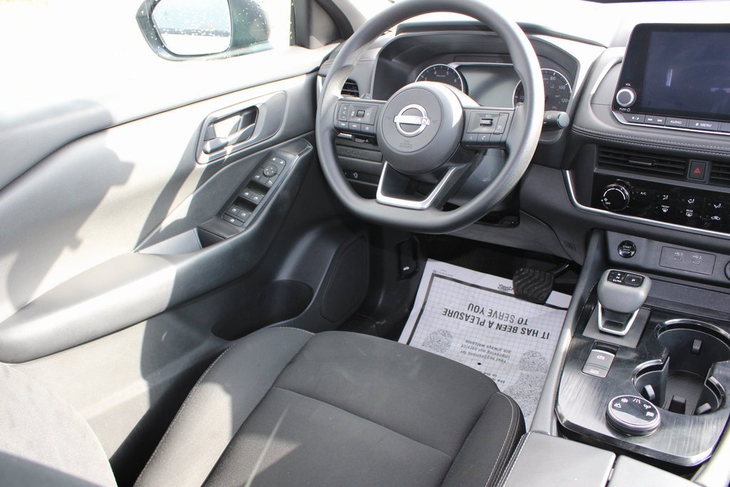 Used 2024 Nissan Rogue S image 30