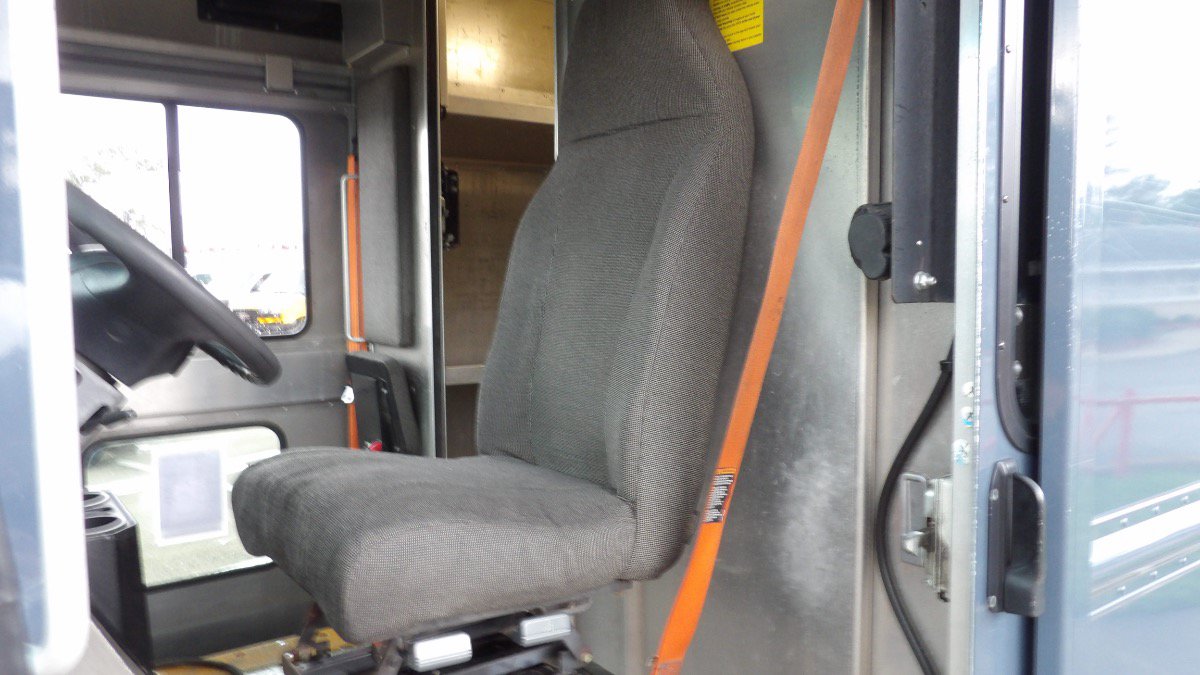 Used 2019 Ford E-450 and Econoline 450 Super Duty RWD image 6