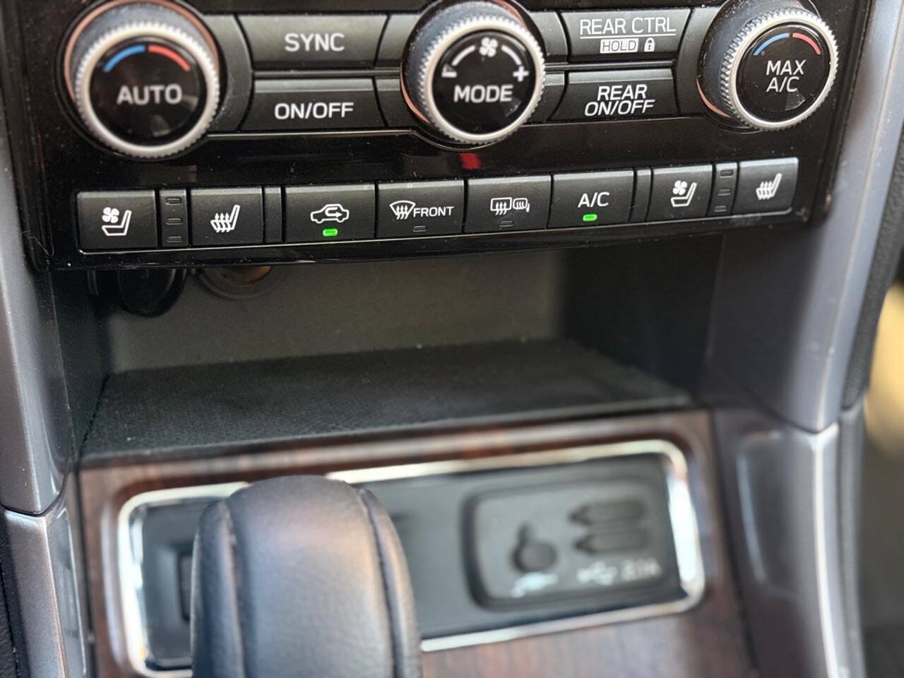Used 2022 Subaru Ascent Touring AWD/4WD image 44