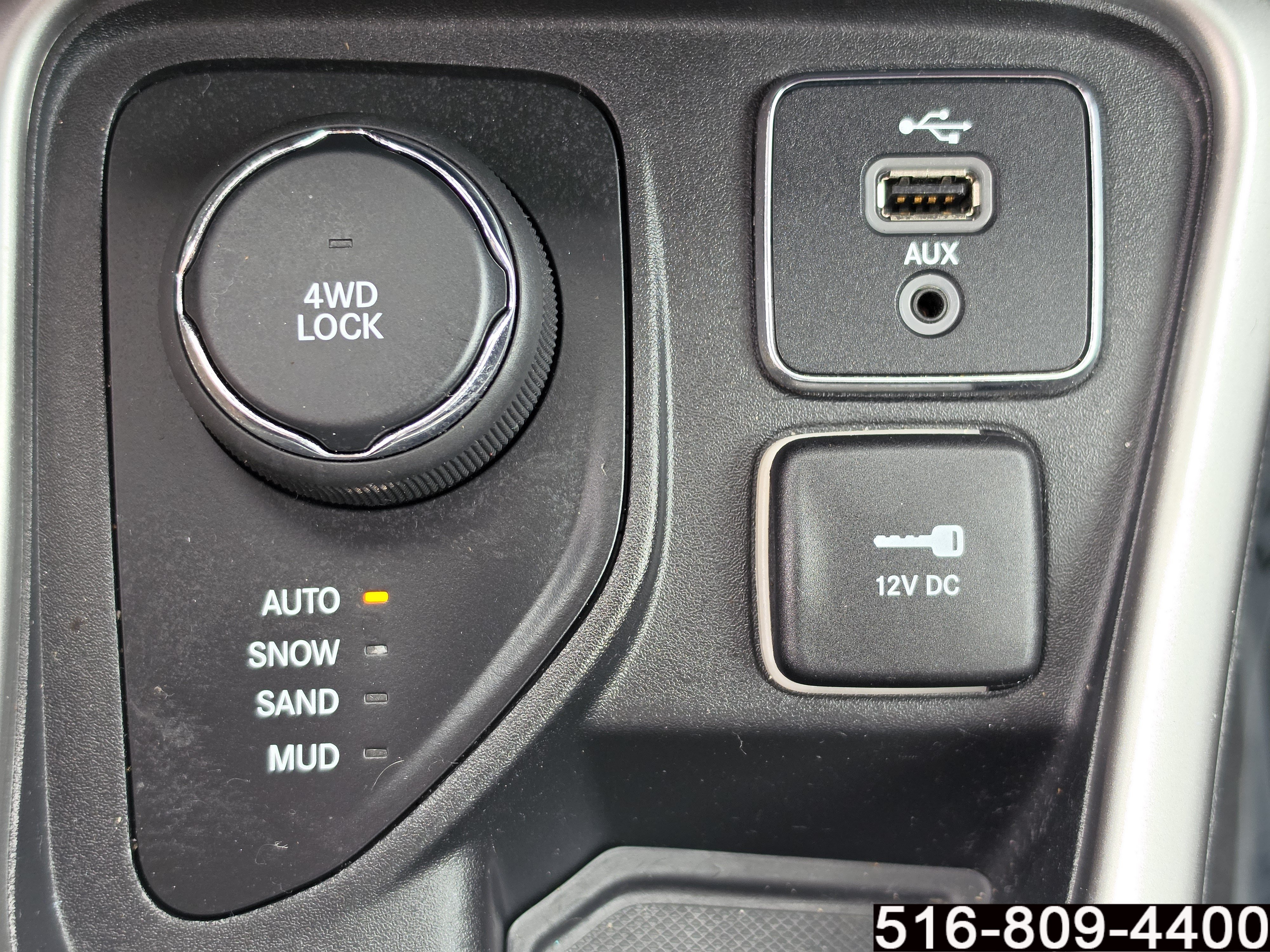 Used 2018 Jeep Compass Latitude AWD/4WD image 18