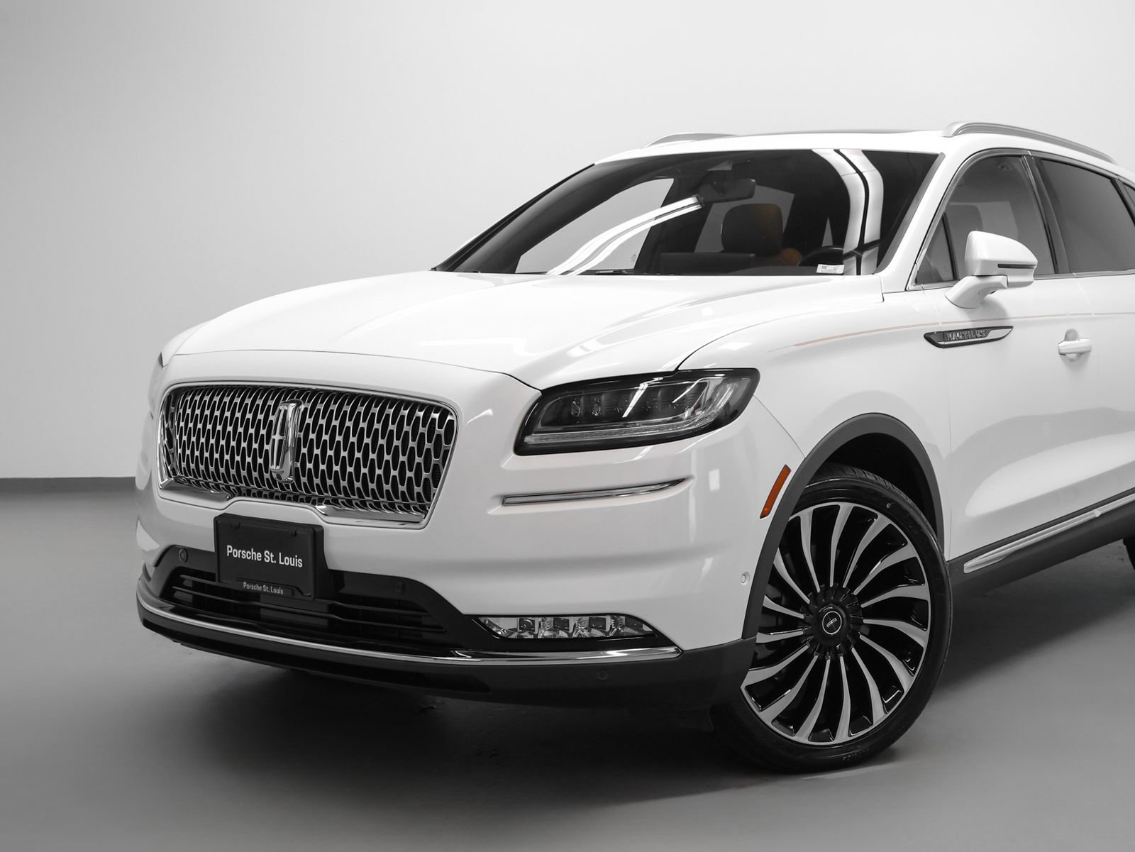 Used 2023 Lincoln Nautilus Black Label AWD/4WD image 7