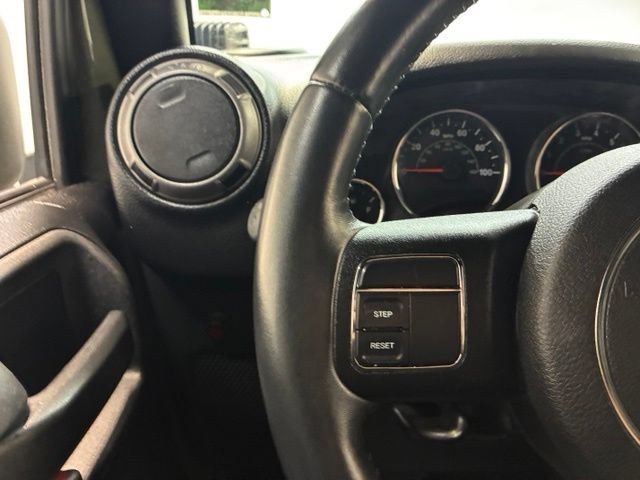 Used 2015 Jeep Wrangler Unlimited Sport w/ Quick Order Package 24S AWD/4WD image 11