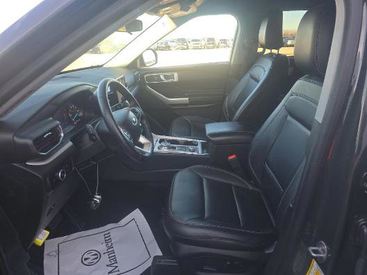 Used 2023 Ford Explorer XLT w/ Equipment Group 202A image 6
